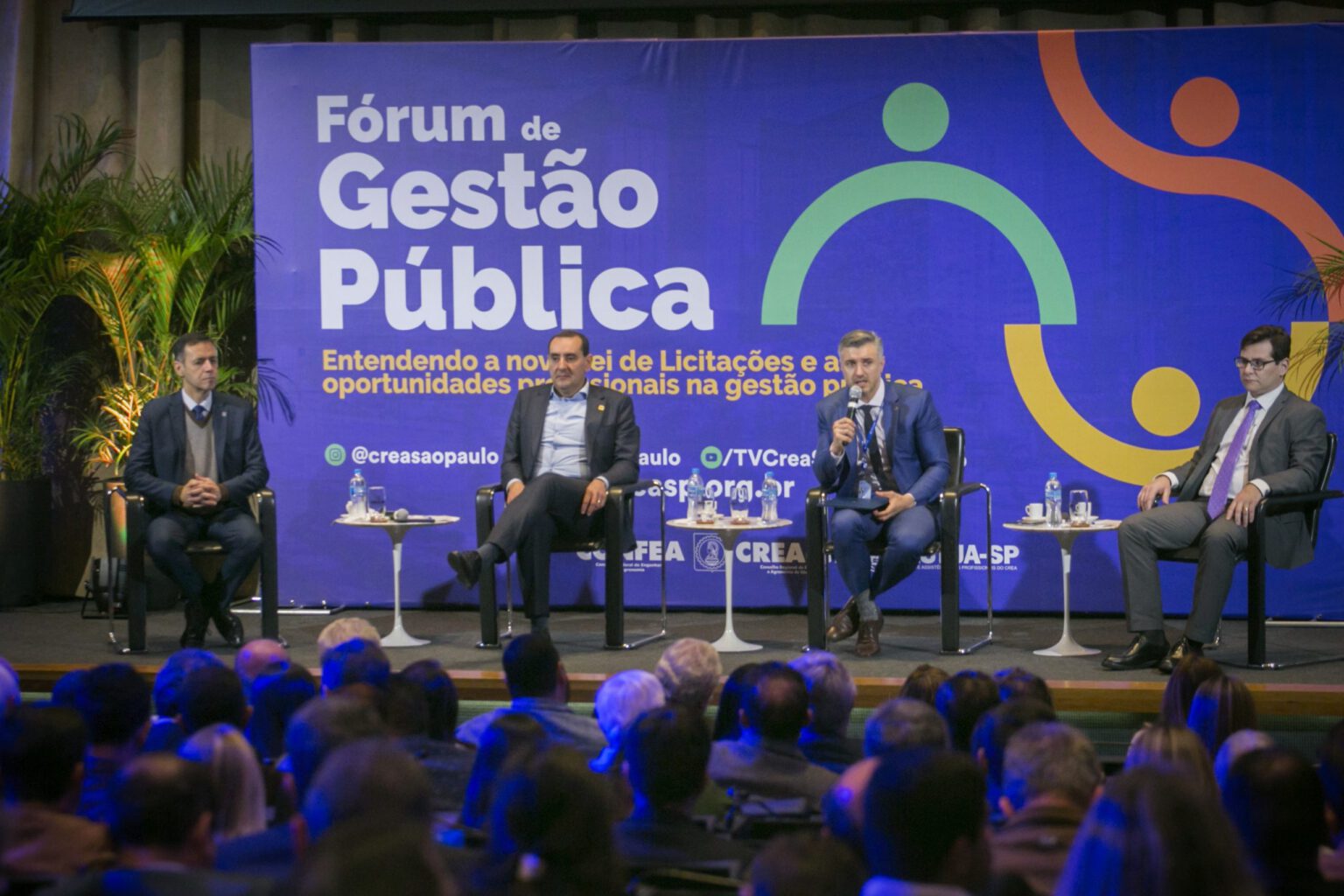 Prefeito Anderson, à esq