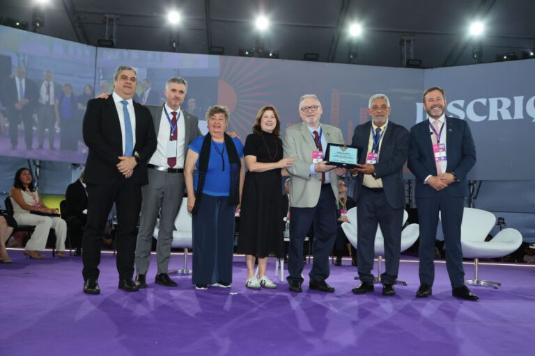 merito_25_palco