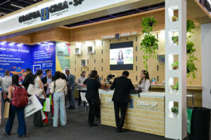 Cintia e Diovana com Lígia