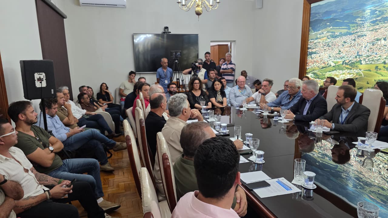 Prefeitura de Bragança Paulista promove reunião sobre turismo náutico e intervenções da Sabesp nas represas paulistas (1)