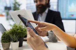 tablet-online-scaled