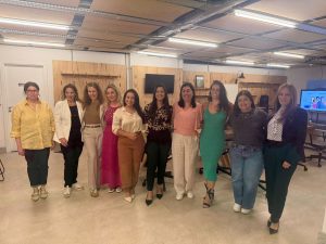Foto 1_Reunião do Comitê do Programa Mulher_Todas as integrantes